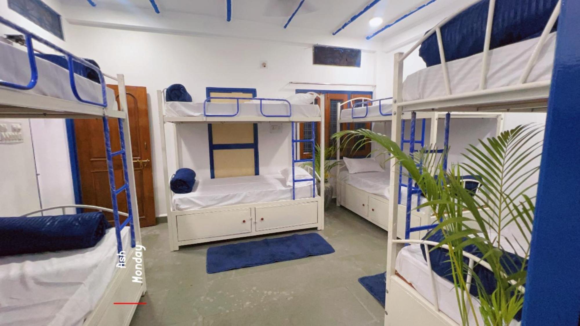 Hostel Pause Ujjain Exterior foto