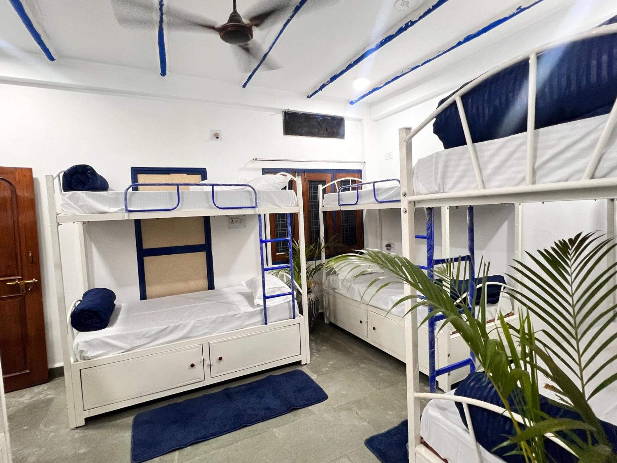 Hostel Pause Ujjain Exterior foto